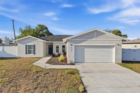 Villa ou maison à vendre à Spring Hill, Floride: 3 chambres, 148.64 m2 № 2093053 - photo 2