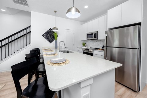 Adosado en venta en Tampa, Florida, 3 dormitorios, 121.42 m2 № 1882901 - foto 16