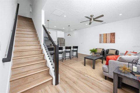Adosado en venta en Tampa, Florida, 3 dormitorios, 121.42 m2 № 1882901 - foto 9