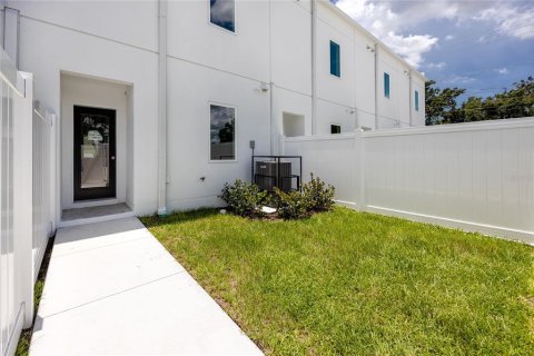 Adosado en venta en Tampa, Florida, 3 dormitorios, 121.42 m2 № 1882901 - foto 6