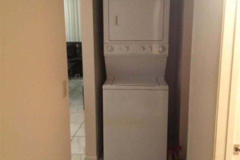 Copropriété à louer à Oakland Park, Floride: 2 chambres, 84.54 m2 № 2432278 - photo 13