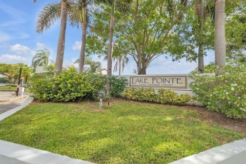 Condo à Oakland Park, Floride, 2 chambres  № 2432278