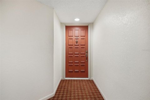 Купить кондоминиум в Сент-Питерсберг, Флорида 8 комнат, 106.84м2, № 2235572 - фото 5