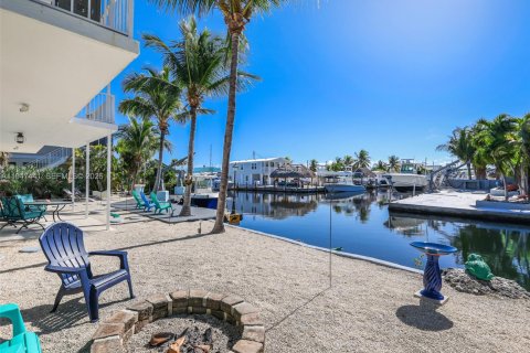 House in Key Largo, Florida 4 bedrooms, 180.6 sq.m. № 2003561 - photo 25