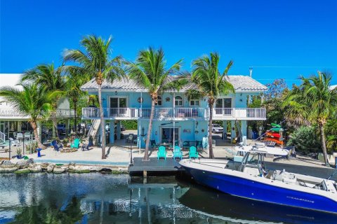 House in Key Largo, Florida 4 bedrooms, 180.6 sq.m. № 2003561 - photo 28