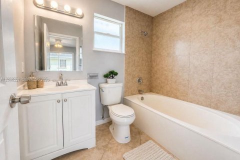 Villa ou maison à louer à Vero Beach, Floride: 2 chambres № 2386884 - photo 11