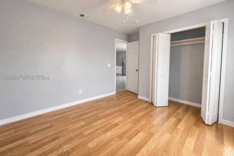 Villa ou maison à louer à Vero Beach, Floride: 2 chambres № 2386884 - photo 5