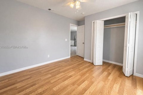 Villa ou maison à louer à Vero Beach, Floride: 2 chambres № 2386884 - photo 8