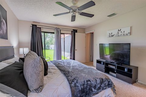 House in Orlando, Florida 3 bedrooms, 145.3 sq.m. № 1898573 - photo 9