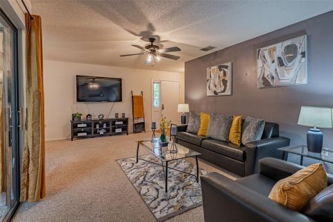 House in Orlando, Florida 3 bedrooms, 145.3 sq.m. № 1898573 - photo 7