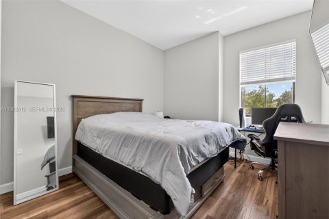 Adosado en venta en Doral, Florida, 3 dormitorios, 156.54 m2 № 2057296 - foto 25