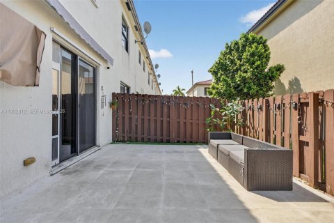 Adosado en venta en Doral, Florida, 3 dormitorios, 156.54 m2 № 2057296 - foto 18