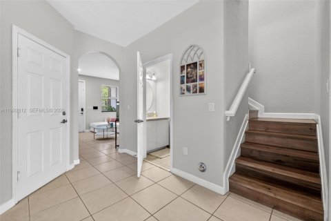 Adosado en venta en Doral, Florida, 3 dormitorios, 156.54 m2 № 2057296 - foto 5