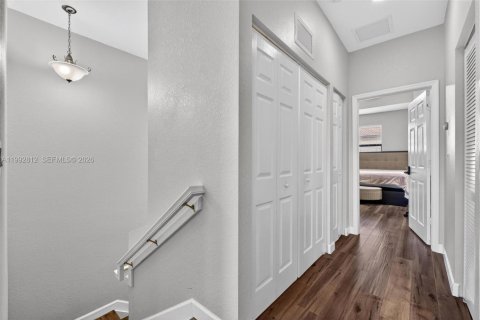 Adosado en venta en Doral, Florida, 3 dormitorios, 156.54 m2 № 2057296 - foto 19