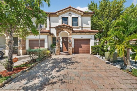 Таунхаус в Дорал, Флорида 3 спальни, 156.54м2 № 2057296