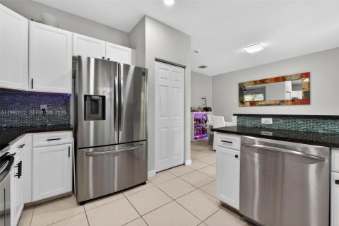 Adosado en venta en Doral, Florida, 3 dormitorios, 156.54 m2 № 2057296 - foto 14