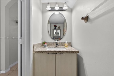 Adosado en venta en Doral, Florida, 3 dormitorios, 156.54 m2 № 2057296 - foto 6