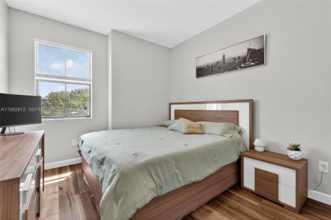 Adosado en venta en Doral, Florida, 3 dormitorios, 156.54 m2 № 2057296 - foto 22