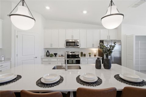 Condo in Lakewood Ranch, Florida, 2 bedrooms  № 2421896 - photo 11