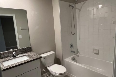 Adosado en alquiler en Sun City Center, Florida, 3 dormitorios, 154.5 m2 № 1888617 - foto 15