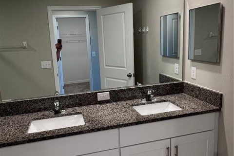 Adosado en alquiler en Sun City Center, Florida, 3 dormitorios, 154.5 m2 № 1888617 - foto 22