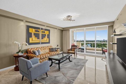 Condo in Fort Lauderdale, Florida, 2 bedrooms № 2407927 - photo 4