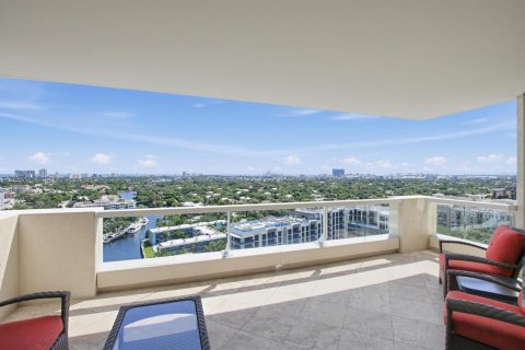 Condo in Fort Lauderdale, Florida, 2 bedrooms № 2407927 - photo 16