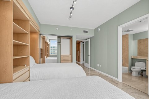 Condo in Fort Lauderdale, Florida, 2 bedrooms № 2407927 - photo 27
