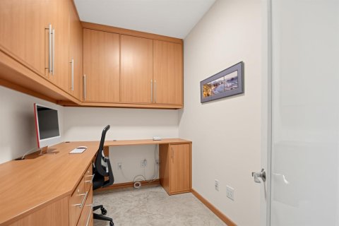 Condo in Fort Lauderdale, Florida, 2 bedrooms № 2407927 - photo 18