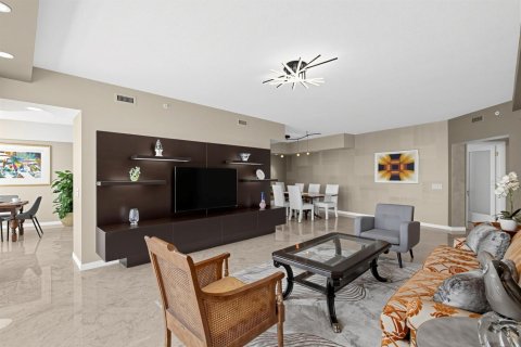 Condo in Fort Lauderdale, Florida, 2 bedrooms № 2407927 - photo 5