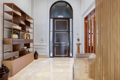 Casa en venta en Miami Beach, Florida, 6 dormitorios, 577.02 m2 № 1993771 - foto 10