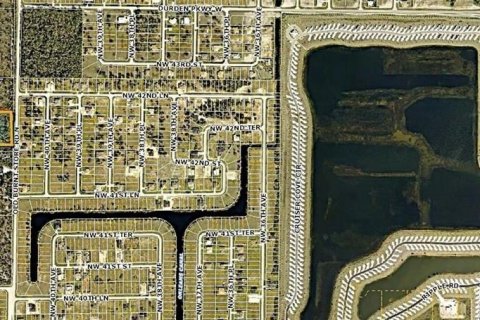 Land in Cape Coral, Florida № 2114311 - photo 7