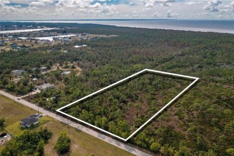 Land in Cape Coral, Florida № 2114311 - photo 2