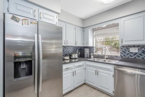 Villa ou maison à vendre à Tampa, Floride: 4 chambres, 205.31 m2 № 2356074 - photo 6