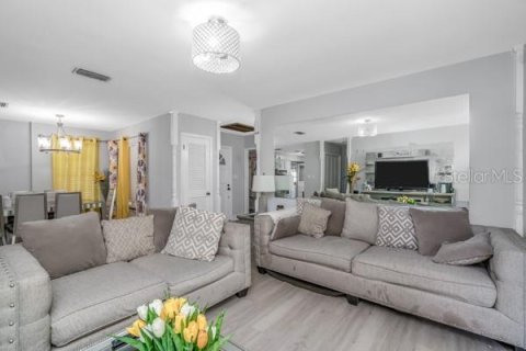 Villa ou maison à vendre à Tampa, Floride: 4 chambres, 205.31 m2 № 2356074 - photo 7