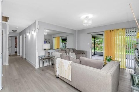 Villa ou maison à vendre à Tampa, Floride: 4 chambres, 205.31 m2 № 2356074 - photo 9