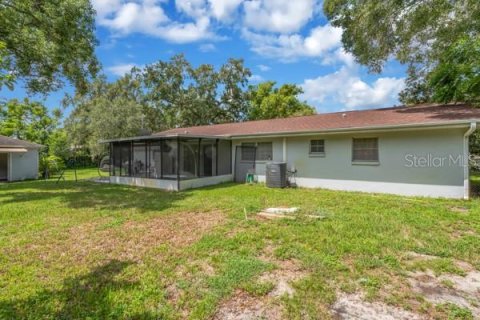 Villa ou maison à vendre à Tampa, Floride: 4 chambres, 205.31 m2 № 2356074 - photo 3