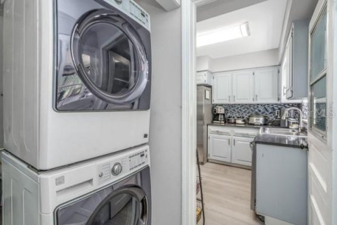 Villa ou maison à vendre à Tampa, Floride: 4 chambres, 205.31 m2 № 2356074 - photo 19