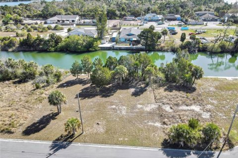 Terreno en Hernando Beach, Florida № 2099334