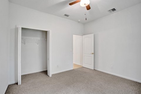 House in Port St. Lucie, Florida 3 bedrooms, 219.25 sq.m. № 2389556 - photo 28