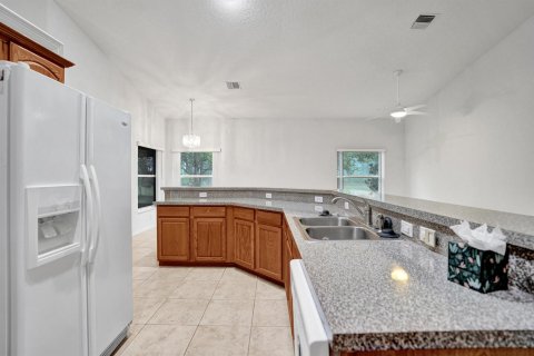 House in Port St. Lucie, Florida 3 bedrooms, 219.25 sq.m. № 2389556 - photo 18