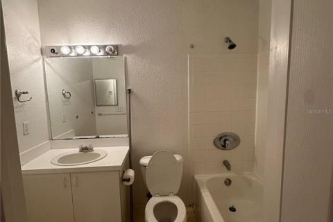 Condominio en alquiler en Sarasota, Florida, 2 dormitorios, 113.71 m2 № 1877149 - foto 8