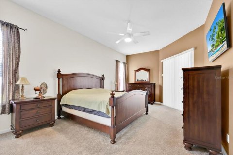 House in Apopka, Florida 5 bedrooms, 241.55 sq.m. № 1778667 - photo 7