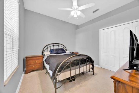House in Apopka, Florida 5 bedrooms, 241.55 sq.m. № 1778667 - photo 17