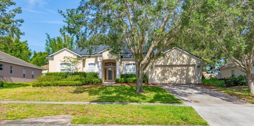 House in Apopka, Florida 5 bedrooms, 241.55 sq.m. № 1778667