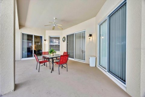 House in Apopka, Florida 5 bedrooms, 241.55 sq.m. № 1778667 - photo 22
