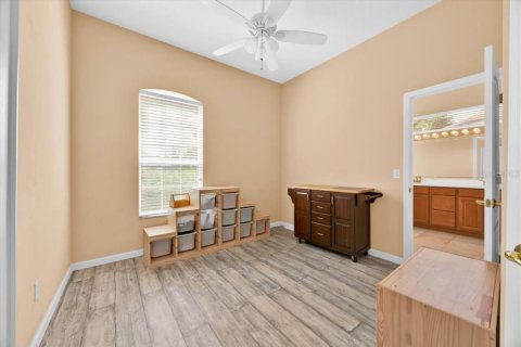 House in Apopka, Florida 5 bedrooms, 241.55 sq.m. № 1778667 - photo 13