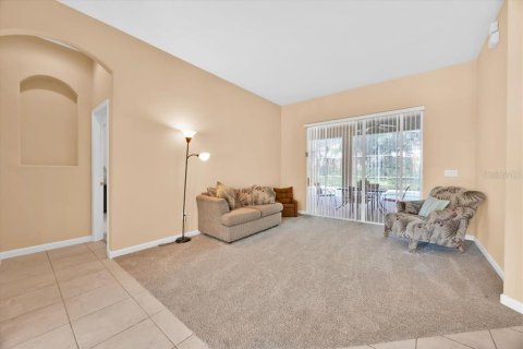 House in Apopka, Florida 5 bedrooms, 241.55 sq.m. № 1778667 - photo 3
