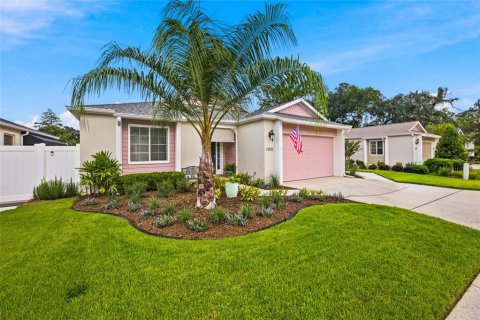 House in Ocala, Florida 2 bedrooms, 204.38 sq.m. № 2323317