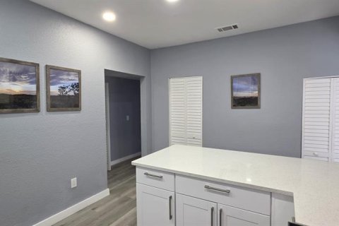 Villa ou maison à louer à Tampa, Floride: 4 chambres, 142.33 m2 № 1805622 - photo 5